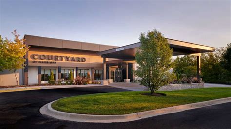 Reserve Courtyard by Marriott Chicago ORD Airport | Way.com