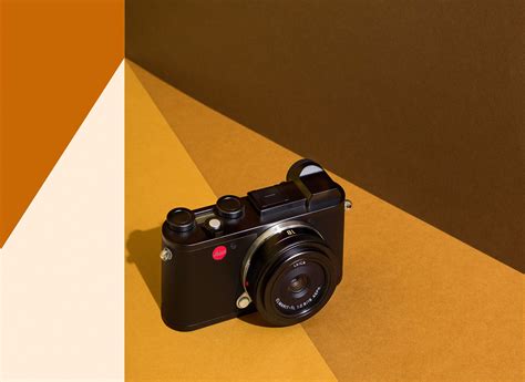 Leica CL: Snap Candids in Style With This Discreet New Camera | WIRED