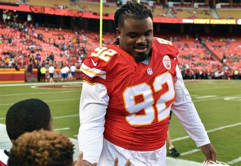 Dontari Poe Rumbles for Big Guy Touchdown vs Raiders (Video)