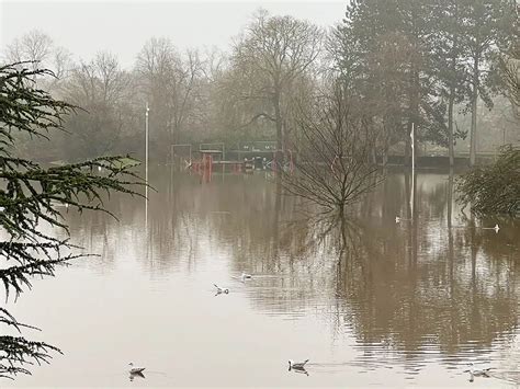 York floods: 50+ pictures as the River Ouse peaks | YorkMix