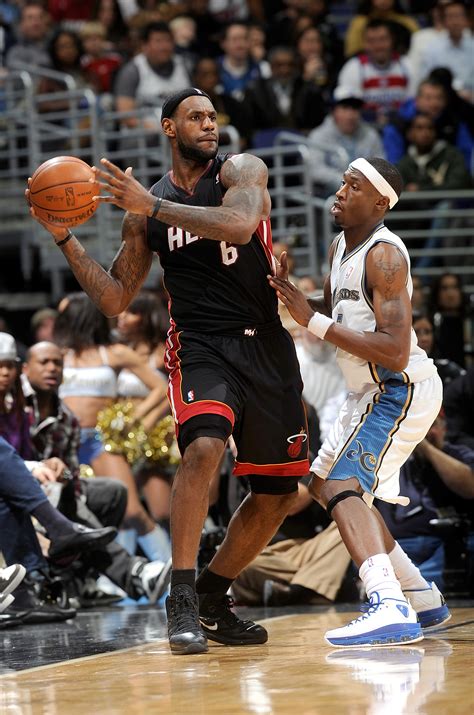 Kobe Bryant vs. LeBron James: Sizing Up Christmas Day Showdown | News ...