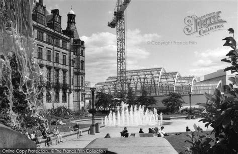 Photo of Sheffield, The Peace Gardens 2004 - Francis Frith