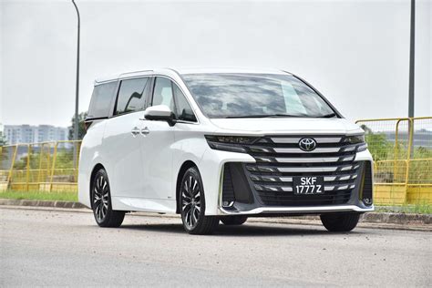 2023 Toyota Vellfire Hybrid Review: Big House - Online Car Marketplace for Used & New Cars