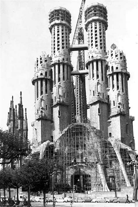 Sagrada Familia History Of The Temple And Facts – ShutterBulky