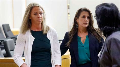 Body camera footage shown in Amber Guyger trial captures chaos after fatal shooting - Good ...