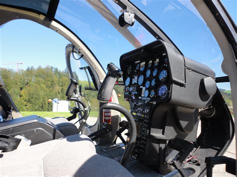 cockpit MD 500 | Luzi Matzig | Flickr