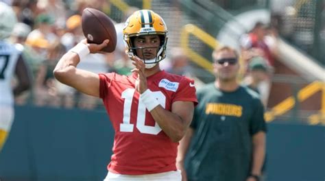 Packers QB Jordan Love, RB Aaron Jones impressive at training camp ...