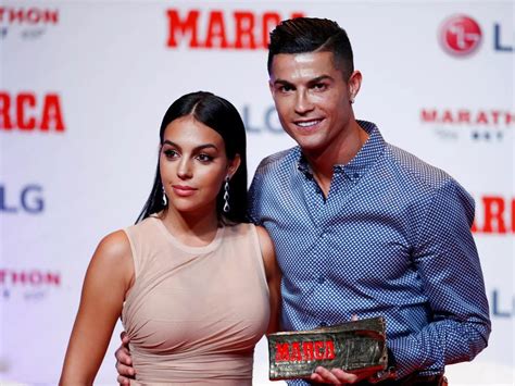 Cristiano Ronaldo's Girlfriend Gifts Him Mercedes AMG G63 for 35th ...