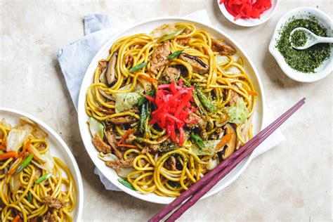 Vegan Yakisoba (Japanese Stir-Fry Noodles)- Okonomi Kitchen