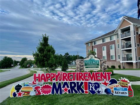 Retirement Yard Signs to Celebrate the Beginning of the New Chapter