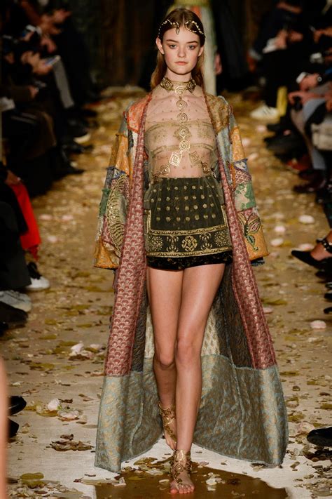 VALENTINO SPRING 2016 / CATHTIVATED