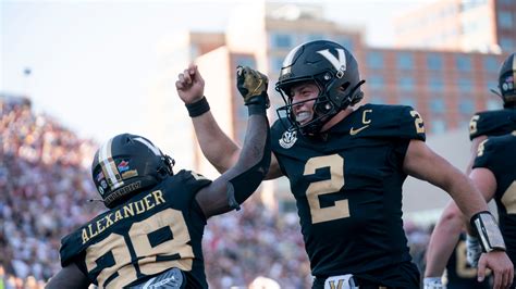 Who is Diego Pavia? Stats, more to know of Vanderbilt football QB