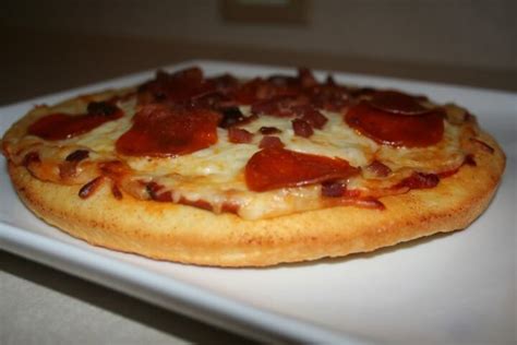 Copycat Pizza Hut Original Pan Pizza Recipe | CDKitchen.com (2022)