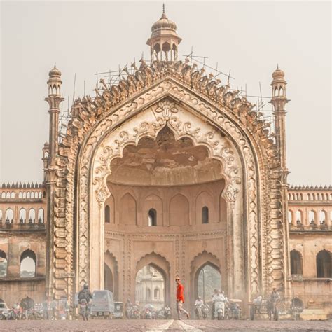 Rumi Darwaza - A Gateway to Old Lucknow | History of Rumi Darwaza