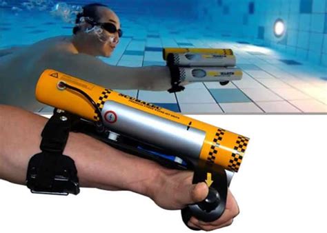 Scubalec Personal Underwater Jet Propulsion Hits Kickstarter (video ...