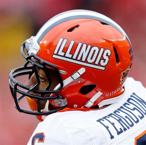 Illinois - HELMET HISTORY