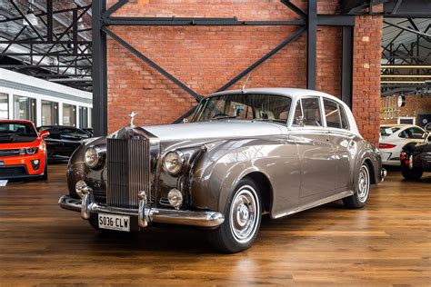 Rolls-Royce-Silver-Grey-3 - Richmonds - Classic and Prestige Cars ...