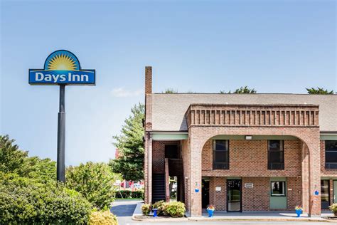 Days Inn by Wyndham Tappahannock | Tappahannock, VA Hotels