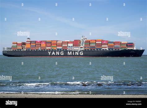 Yang ming shipping taiwan hi-res stock photography and images - Alamy