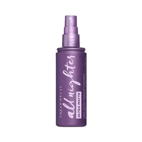 15 Best Setting Sprays For Oily Skin This Year | Makeup.com