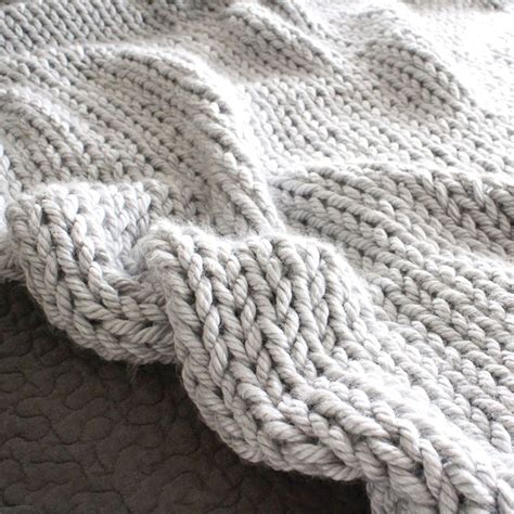 Bernat Mega Knit Throw | Knitted throws, Knitted throw patterns, Bulky yarn crochet