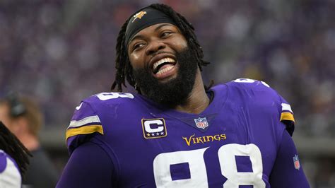 Vikings Honor Linval Joseph as 2019 Ed Block Courage Award Recipient