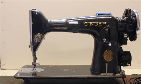 My Sewing Machine Obsession: Another Singer 201