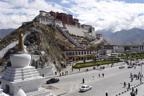 Potala Palace Pictures, History & Facts - Lhasa,