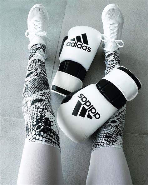 Boxing outfit done right | Varley Anaconda Sycamore Leggings matching ...