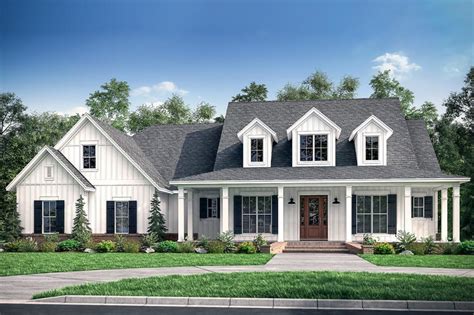 Plan 51784HZ: Fresh 4-Bedroom Farmhouse Plan with Bonus Room Above 3-Car Garage | Modern ...