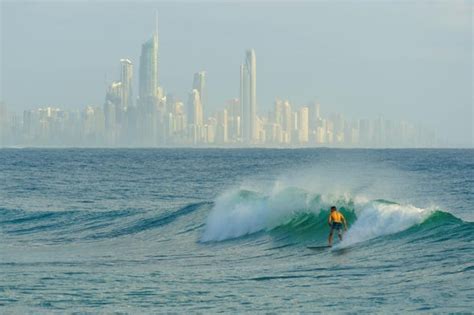 Gold Coast Surfing Adventure - Book Online at Civitatis.com