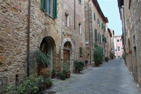 San Quirico d’Orcia,Tuscany:What to See in San Quirico in the Val d ...