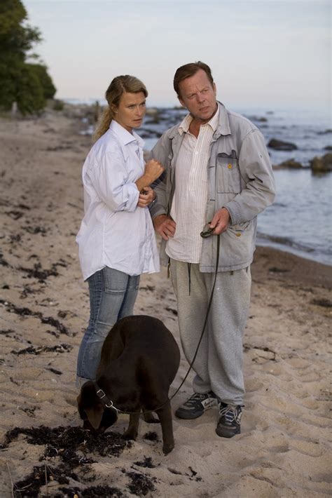 CRIME SCRAPS: SWEDISH WALLANDER SERIES TWO