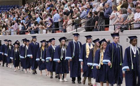 Central Hardin graduates look to future | Local News | thenewsenterprise.com