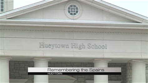 Hueytown High school students and faculty remember the Spains - YouTube