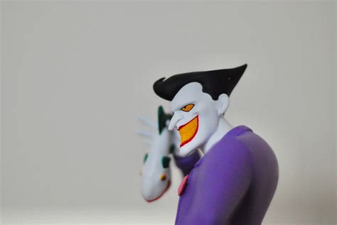 Diamond Select Laughing Fish Joker figure review | Batman News