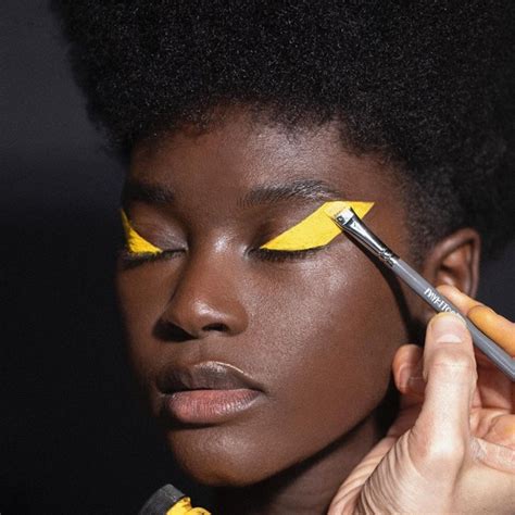 The Yellow Eye Makeup Trend: How To Nail The Look | BEAUTY/crew