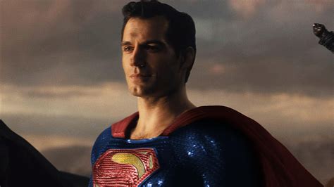 Henry Cavill Returning For Man Of Steel 2? | GIANT FREAKIN ROBOT