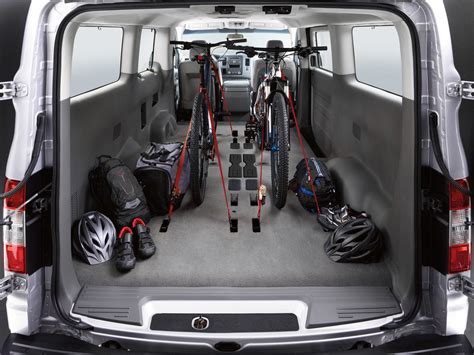 2015 Nissan NV Passenger Van Press Kit