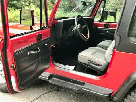 red jeep interior | Barn Finds