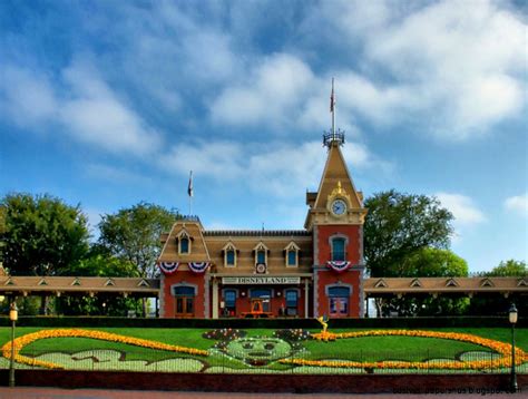 Flowers At Disneyland Train Station | Best Wallpaper HD