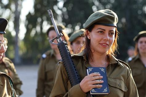 IDF completes groundbreaking 'Phase Two' program for women - JNS.org