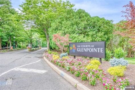 Condo/Townhouse for Sale in Teaneck NJ