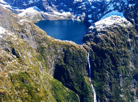 Papo Viagem: Sutherland Falls, New Zealand