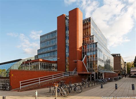 History Faculty Building, Cambridge University, James Stirling Architect. | Quintin Lake Photography