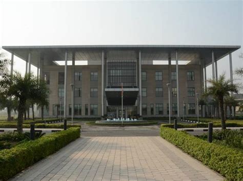 ISB Mohali - Fees, Placements, Admission, Ranking 2025