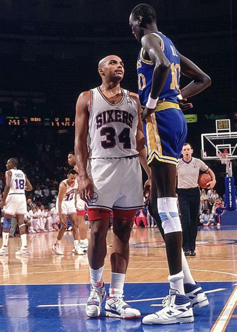 Manute Bol - the Tallest NBA Player (21 pics)