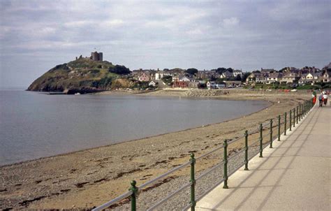 Criccieth Beach | Gwynedd | UK Beach Guide