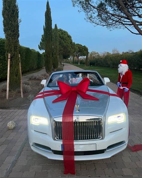 Ronaldo gets Rolls Royce from partner as Christmas gift