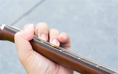 What You Need to Know About Acoustic Guitar Neck Shapes